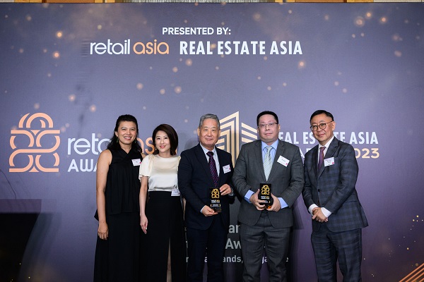 Shin Kong Mitsukoshi Department Store sweeps two awards at Retail Asia Awards 2023 Shin Kong Mitsukoshi (SKM), the largest department store in Taiwan, has won two awards at the Retail Asia Awards 2023.